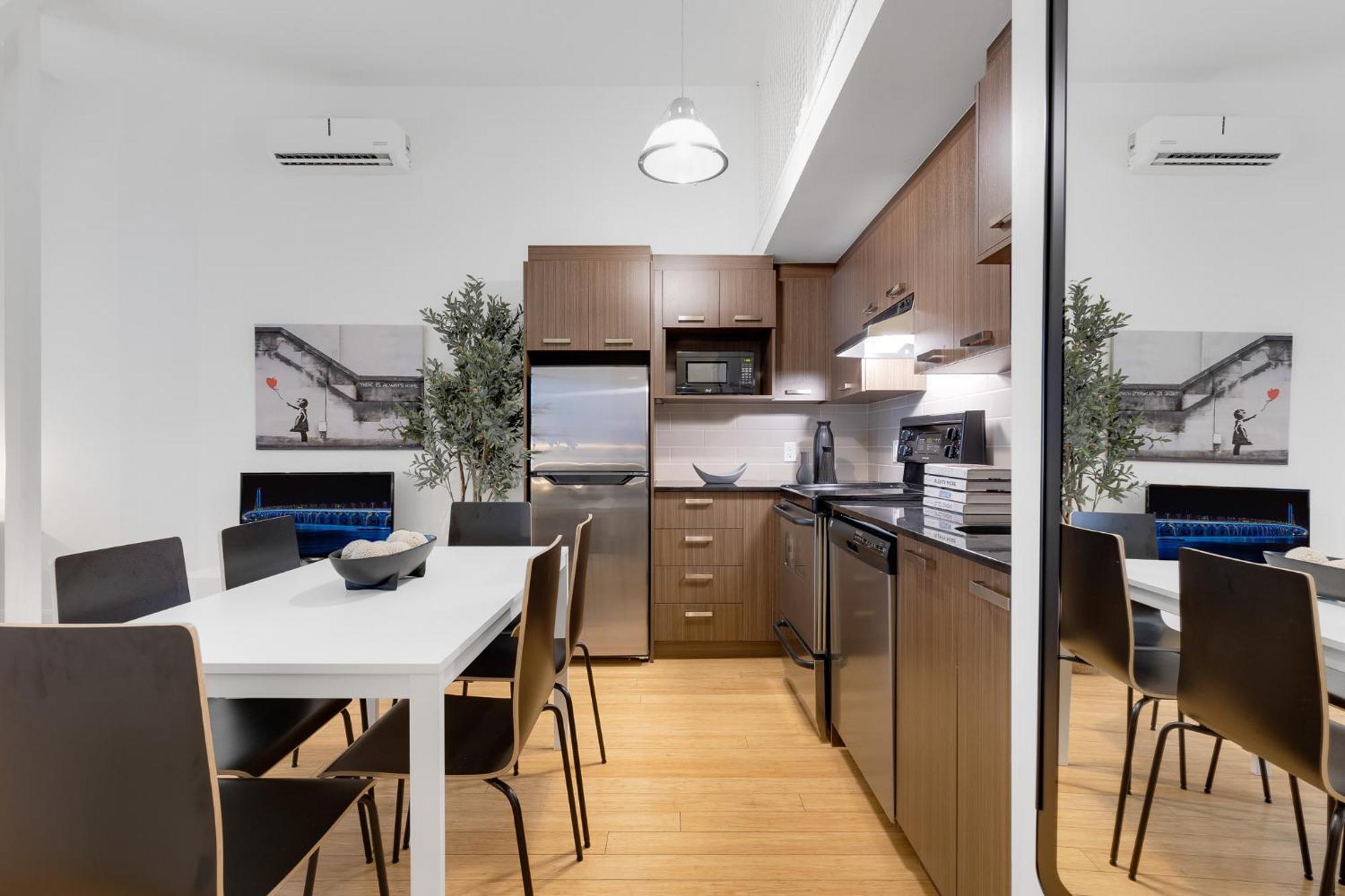 Liv Mtl Main Aparthotel Montréal Kültér fotó