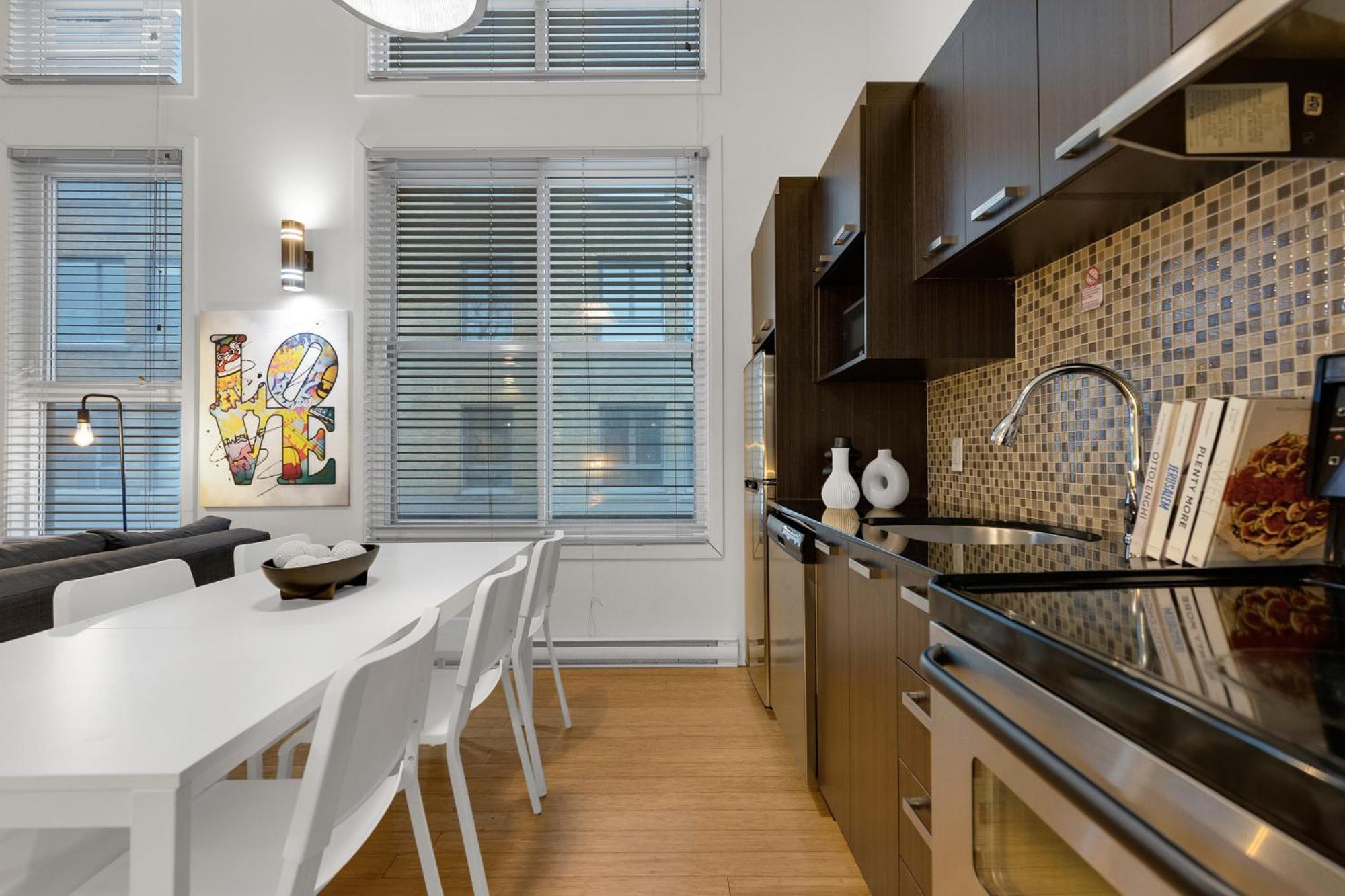 Liv Mtl Main Aparthotel Montréal Kültér fotó