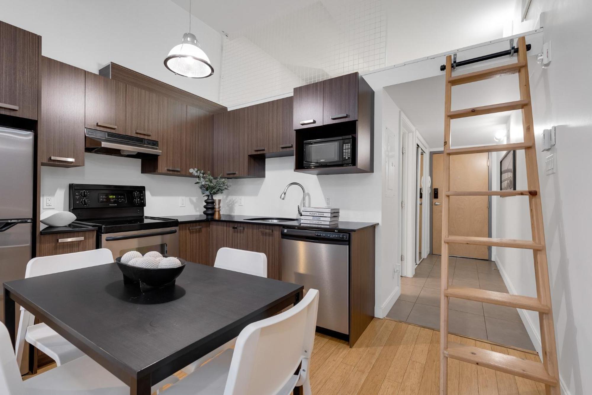 Liv Mtl Main Aparthotel Montréal Kültér fotó